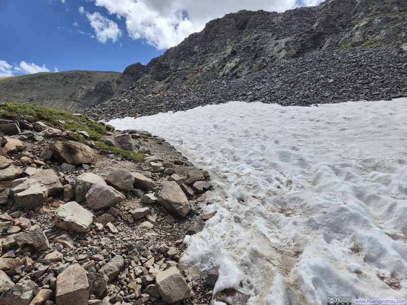 Trail along Snow Patch