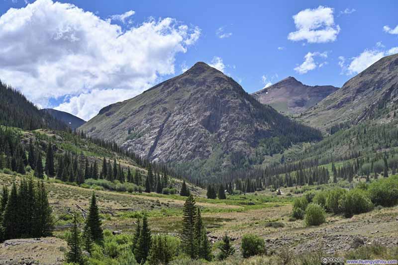 Mountains toward Cinnamon Pass