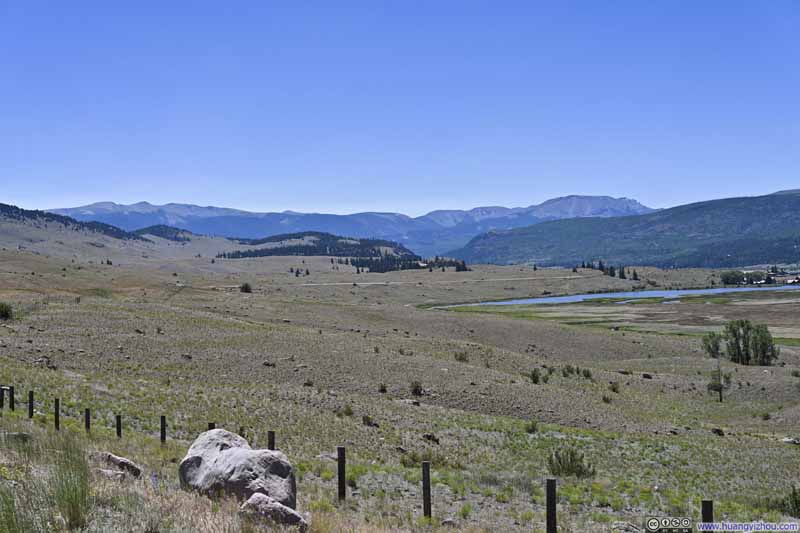 Mountains beyond Antelope Park